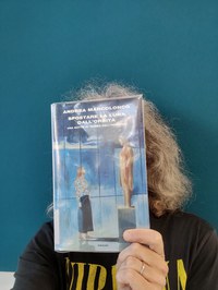 Spostare la luna dall'orbita - Narrativa